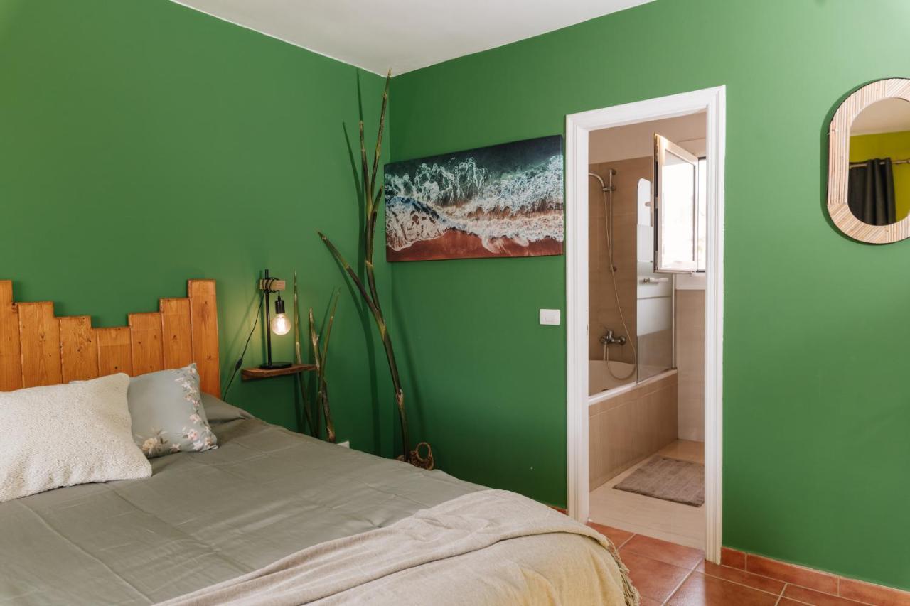 Hostel Los Amigos Yoga & Wellness La Mareta Luaran gambar