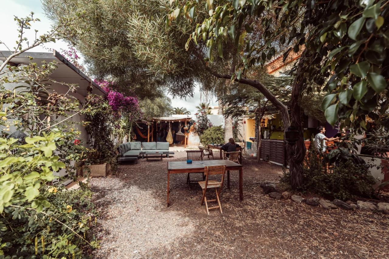 Hostel Los Amigos Yoga & Wellness La Mareta Luaran gambar